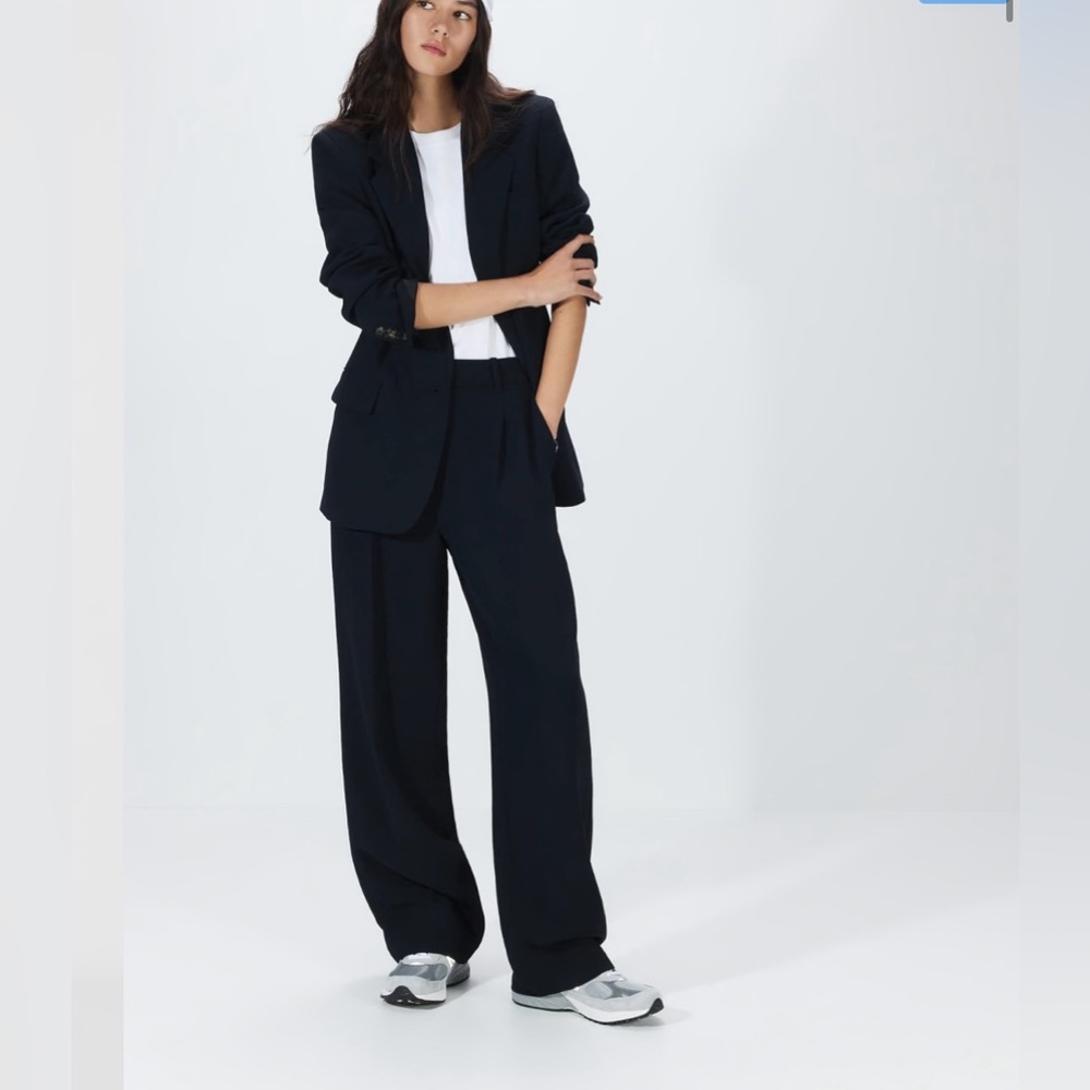 Aritzia Wilfred The Effortless Pant